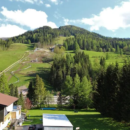 Ski-to-door Kaiserburg